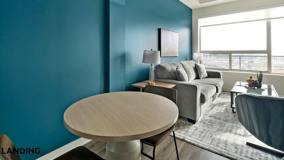 Building Photo - 825 Usener St