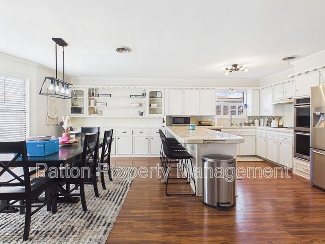 Building Photo - 7727 Cervin Dr