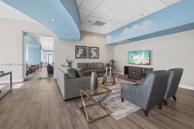 Building Photo - 300 S Biscayne Blvd