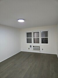 Building Photo - Charming 2BR Condo in Bethel