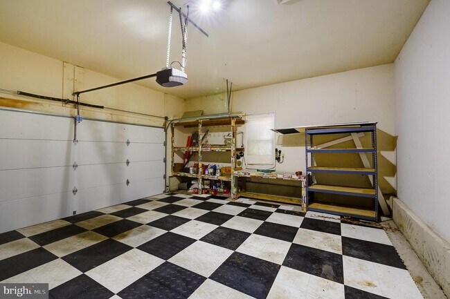 Building Photo - 303 Inspiration Ln