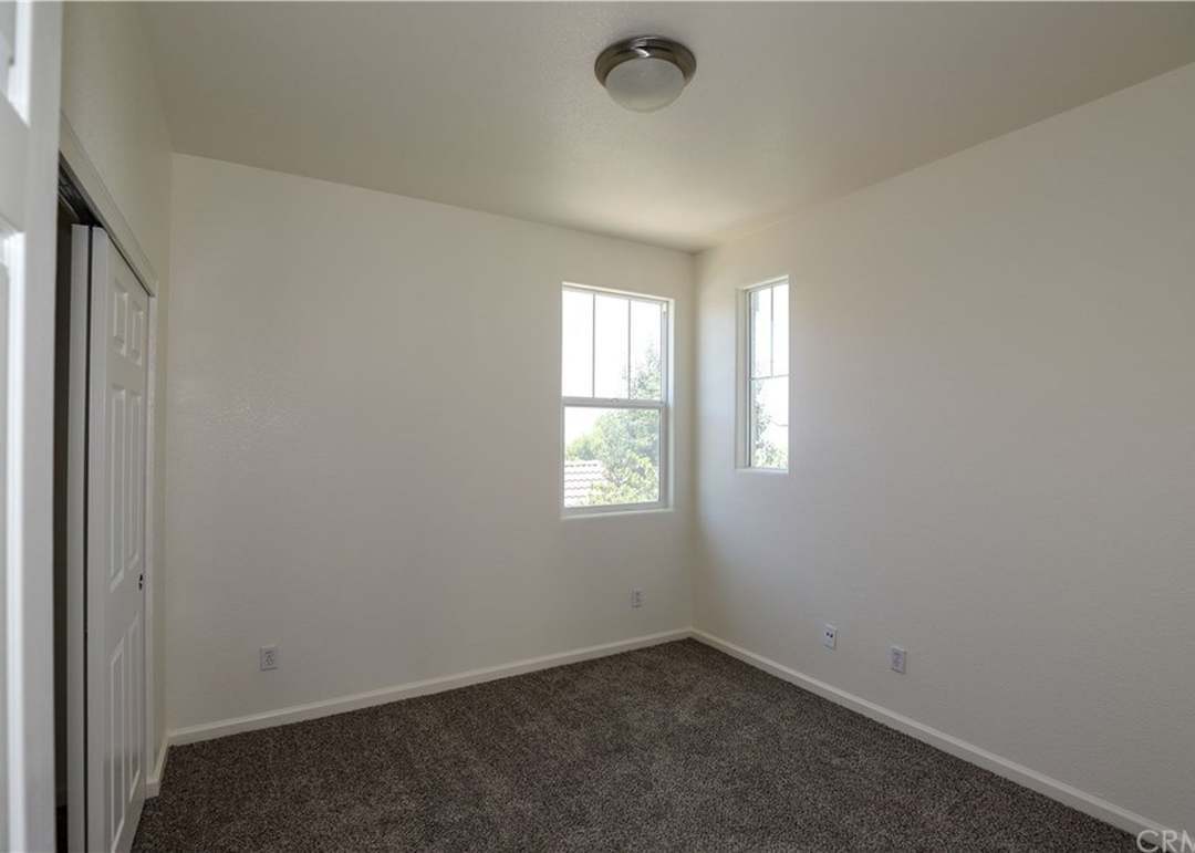 Building Photo - 468 Beckman Way