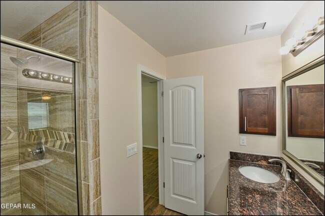 Building Photo - 12060 Mesquite Thorn Dr