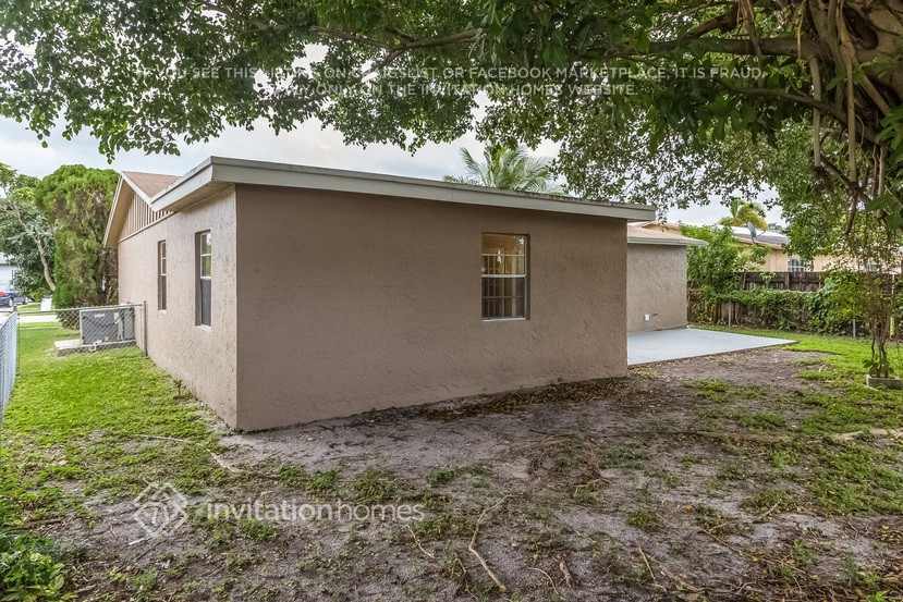 Building Photo - 414 SW 80th Terrace