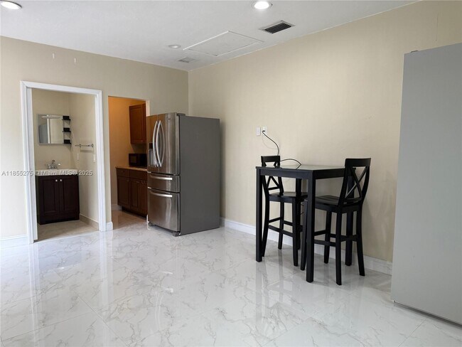 Building Photo - 1715 SW 102nd Ct