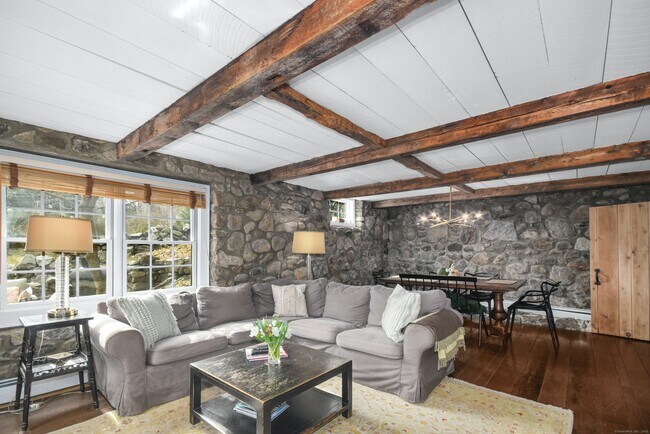 Building Photo - 24 Cartbridge Rd