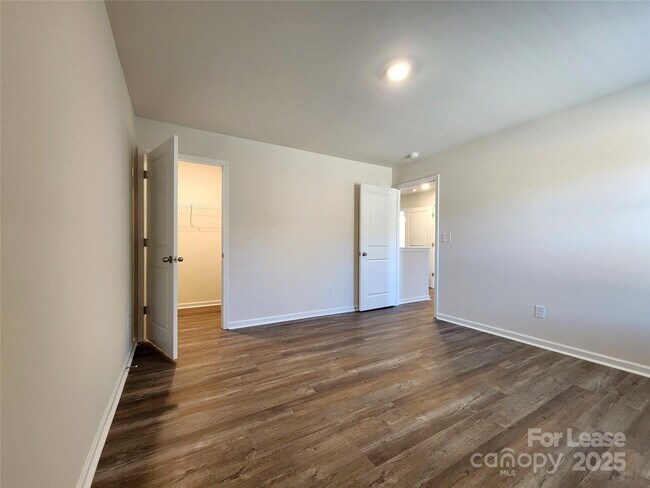 Building Photo - 2973 Sherrills Strm Dr