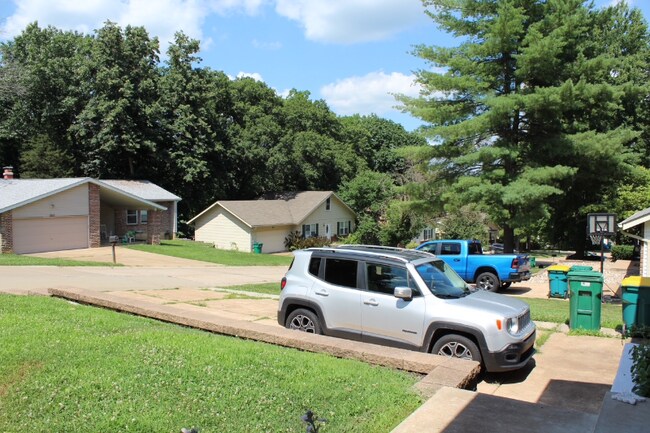 Building Photo - 2166 Catlin Ct