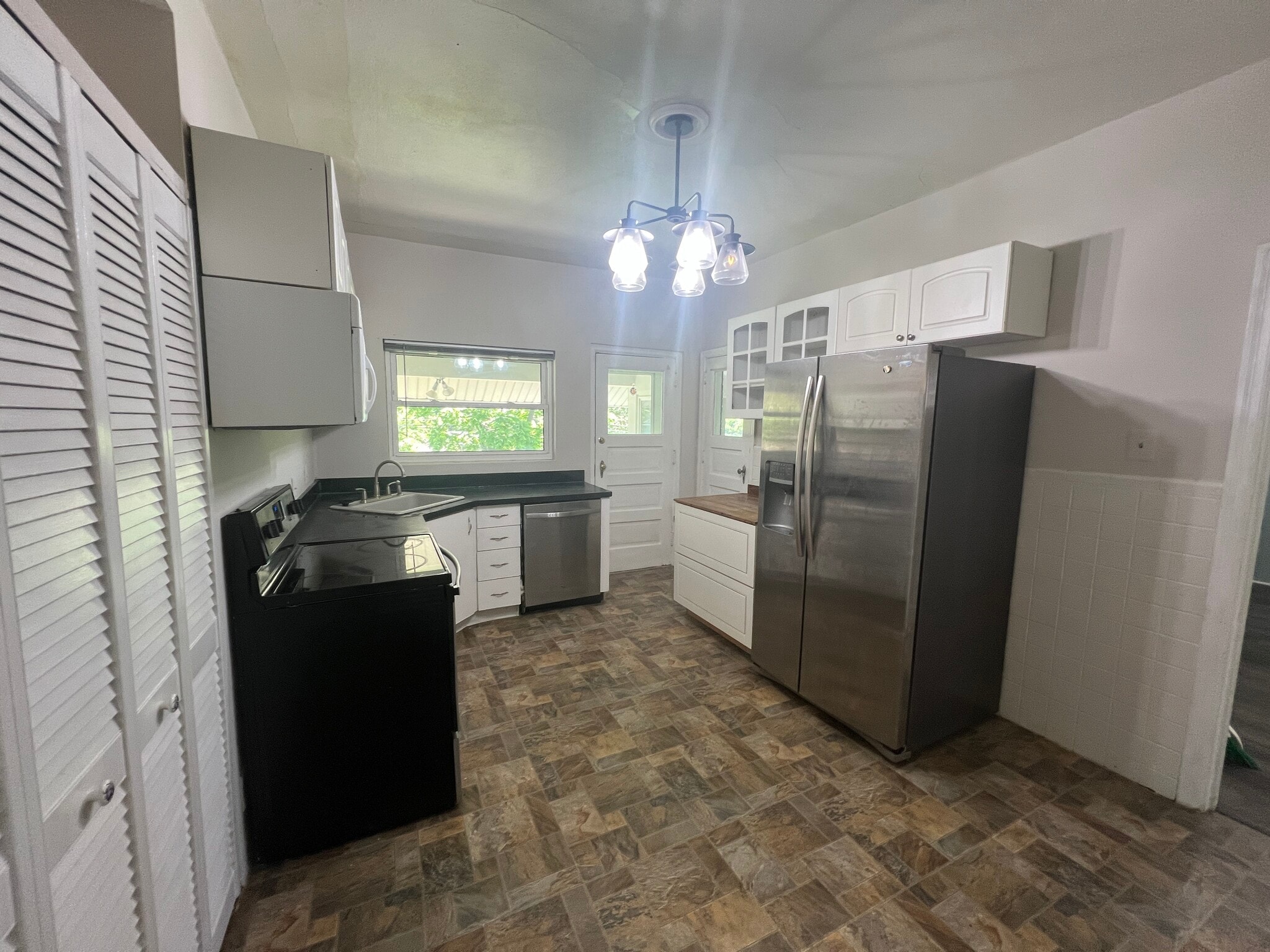 Kitchen - 8242 Buchanan Ave