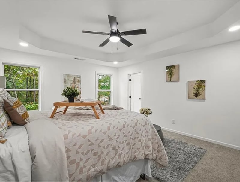 Building Photo - 3925 Pineshore Cir