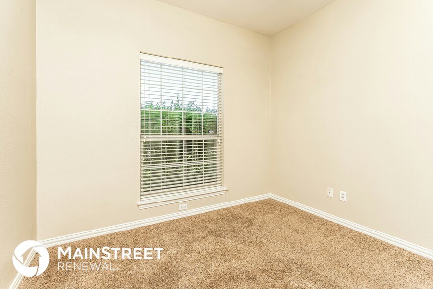 Building Photo - 112 Currie Ct