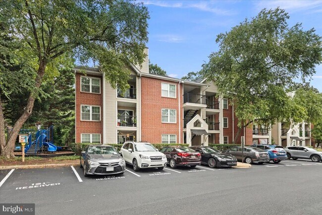Building Photo - 3303 Wyndham Cir