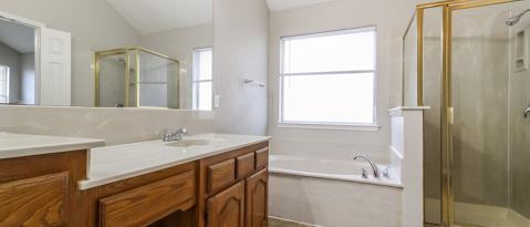 Building Photo - 2310 Summit Dr