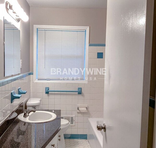 Building Photo - MOVE IN BY JUNE 23rd AND RECEIVE HALF  OFF...