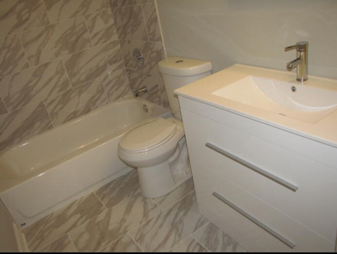 Building Photo - 10702 S Depot St