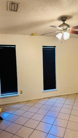 Building Photo - 2500 Willow Ln