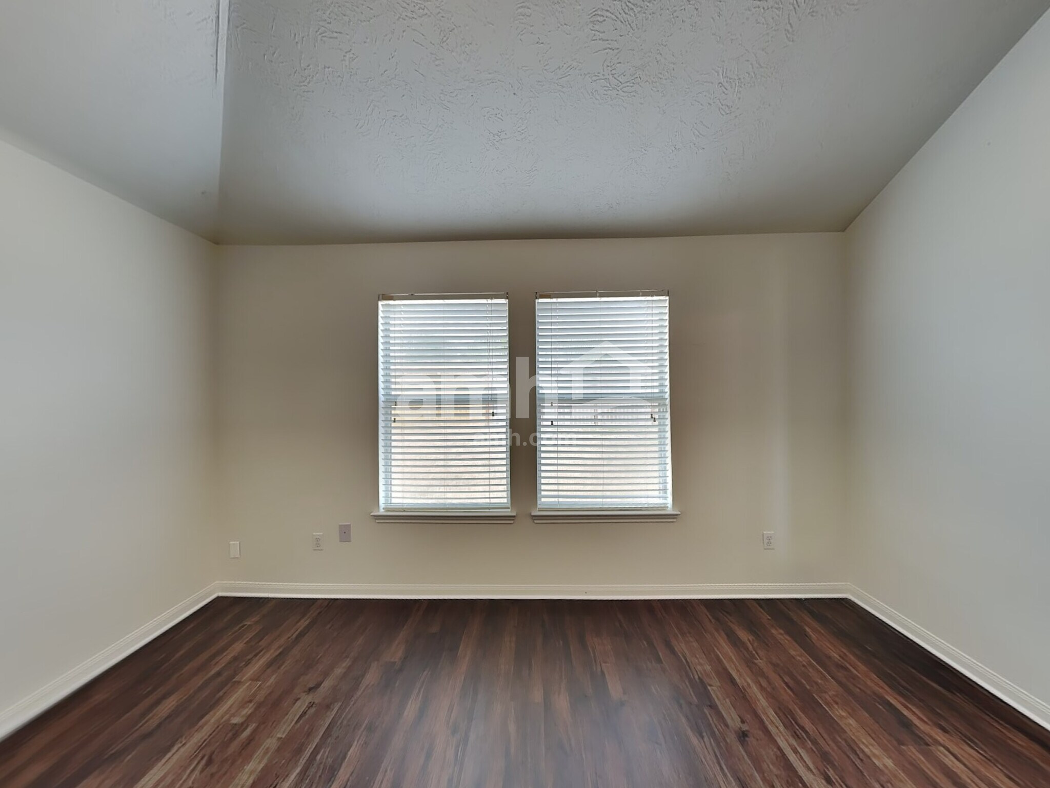 Building Photo - 3919 Hawthorne Glen Ct