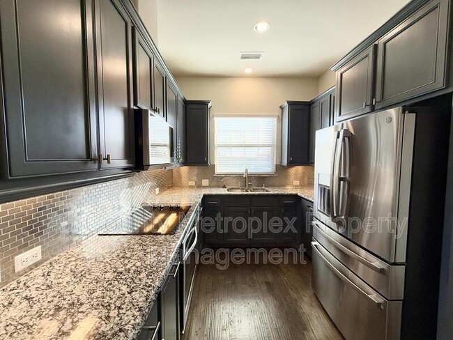 Building Photo - 950 Dartford Dr