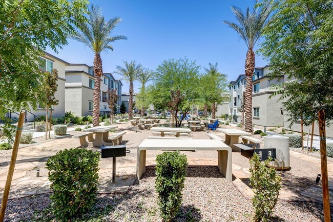 Building Photo - Modern Comfort in Las Vegas: 3-Bedroom Gem with Pool Access