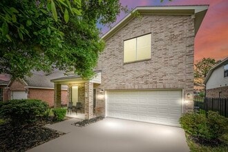 Building Photo - 10422 Lyndon Meadows Dr