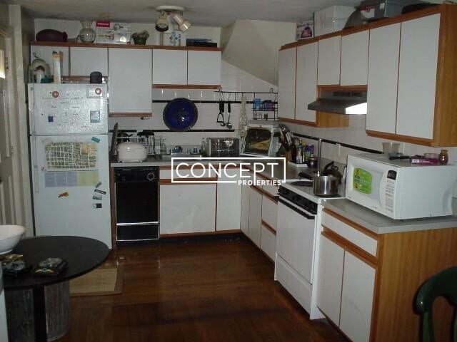 Building Photo - 38 Bradford St