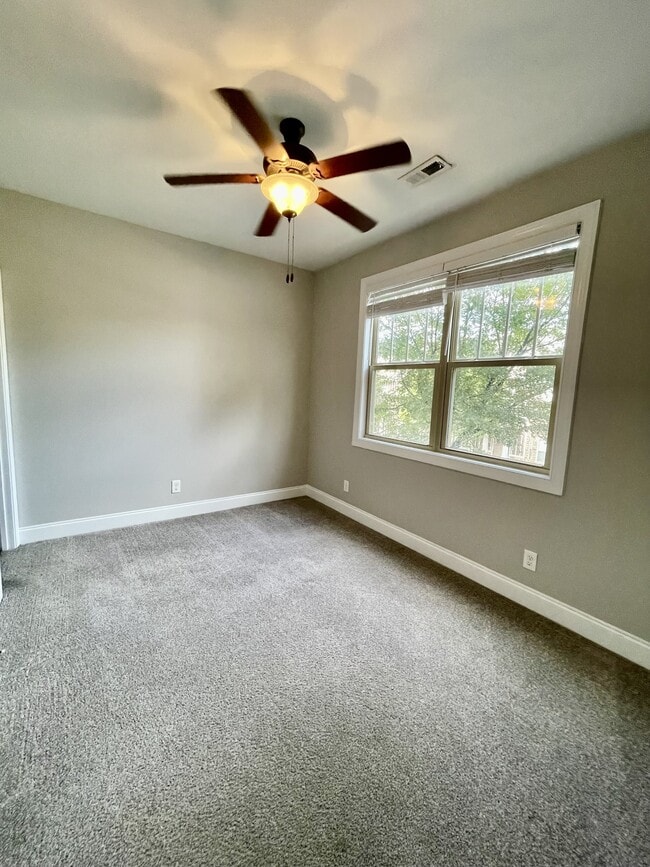 Building Photo - 100 Portico Street