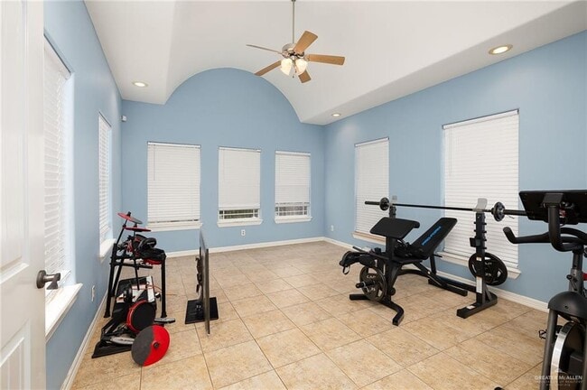 Building Photo - 30 Chloe Rae Cir