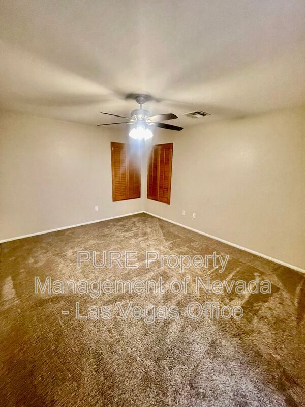 Building Photo - 3528 Laguna Veneta Ave