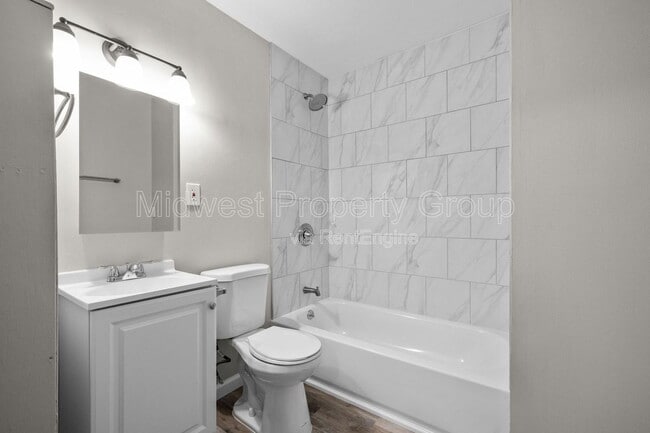 Building Photo - 5 Boles Ave