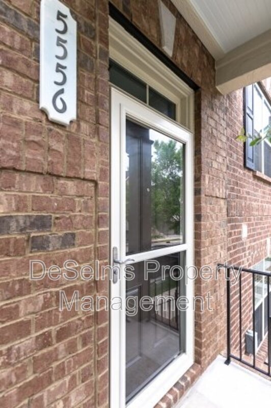 Building Photo - 5556 Prada Dr