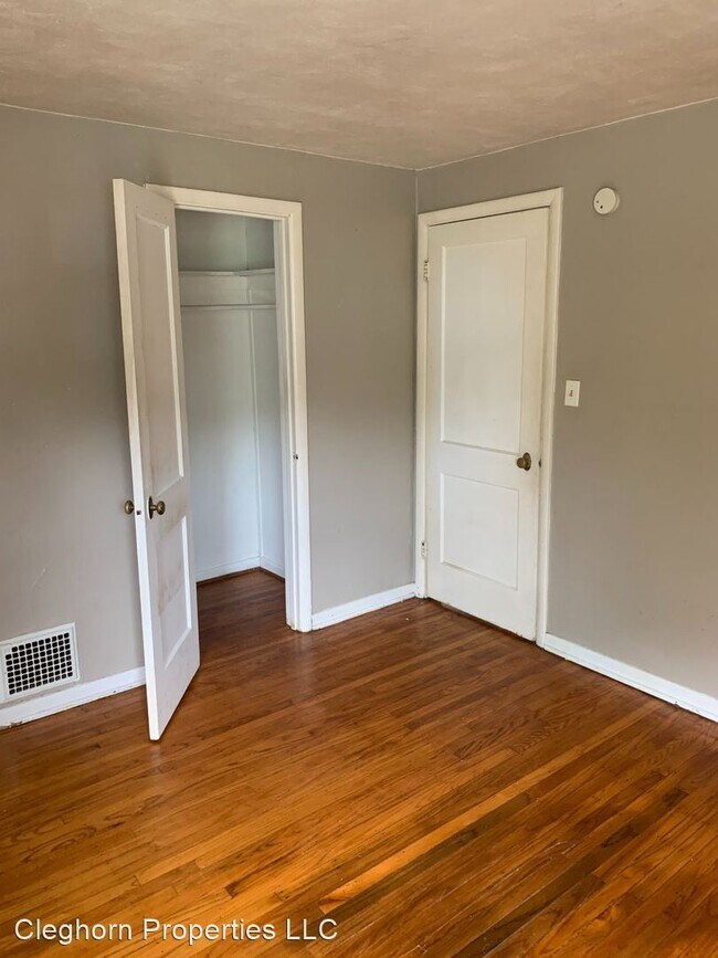Building Photo - 3 br, 1 bath House - 361 McAlpine Street