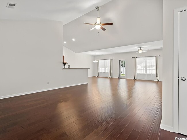 Building Photo - 4204 Woodcliffe Dr