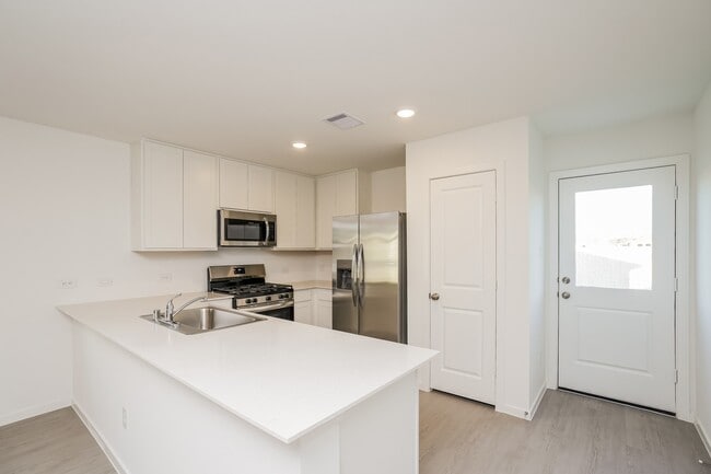 Building Photo - 10810 Red Orchid Dr