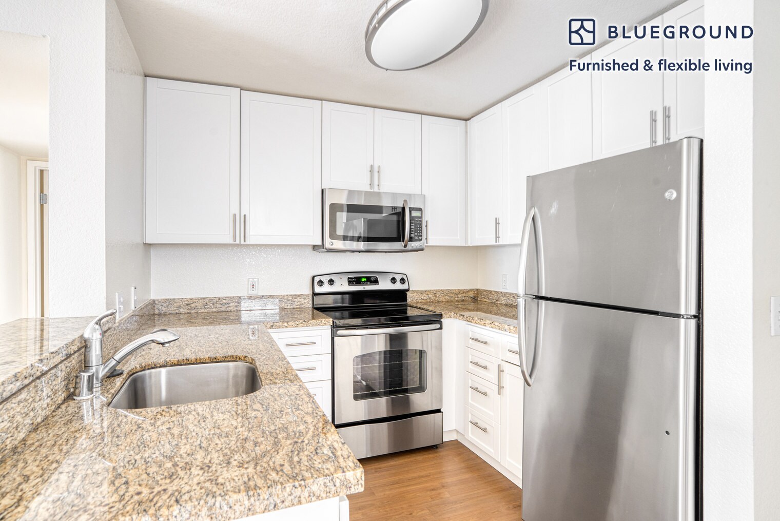 Building Photo - 1220 N Fair Oaks Ave