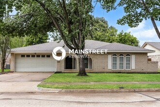 Building Photo - 3 Bedroom Pet-Friendly Home in Irving, TX with Main Street Renewal