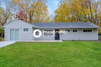 Building Photo - 4 Bedroom Pet-Friendly Home in Kansas City, MO with Main Street Renewal