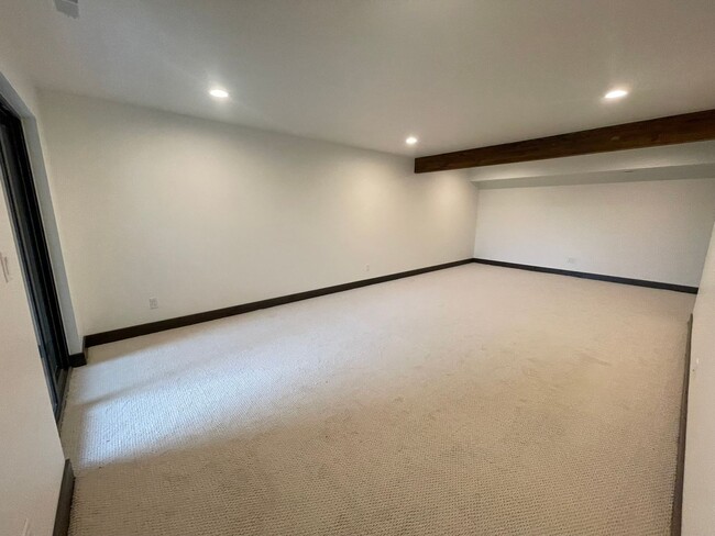 Building Photo - Whitefish Landing Town House