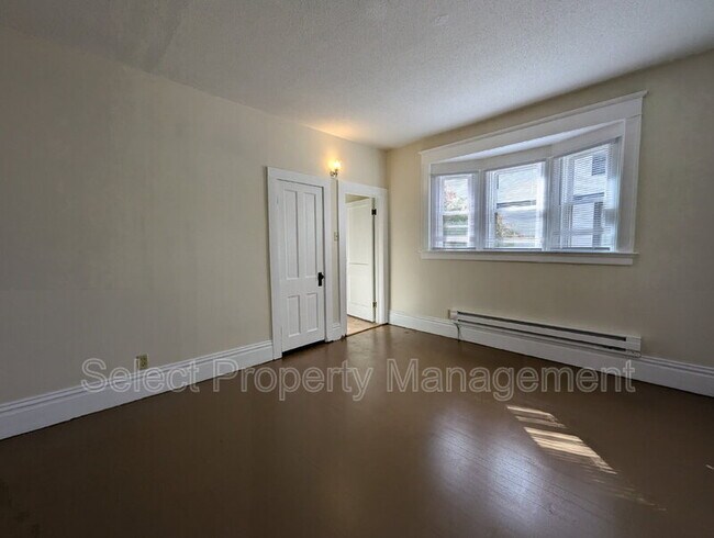 Building Photo - 1132 Rivermet Ave