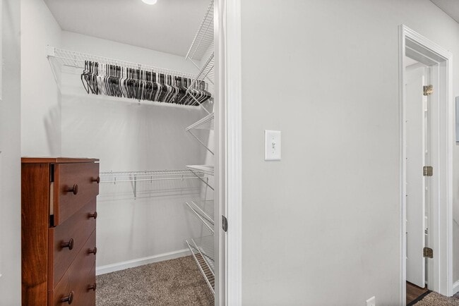 Building Photo - 3 Bedroom 2 Full Bath Home For Rent near Post!