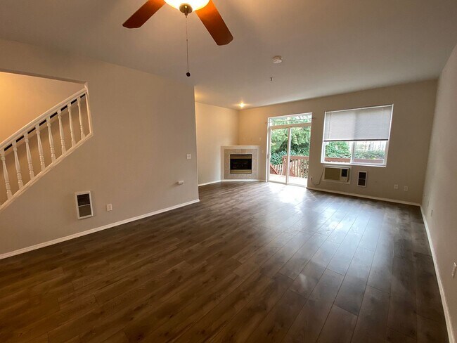 Building Photo - 14290 SW Cougar Ridge Dr