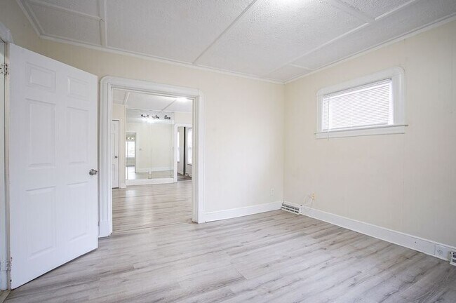 Building Photo - 51-53 Leyfred Ter