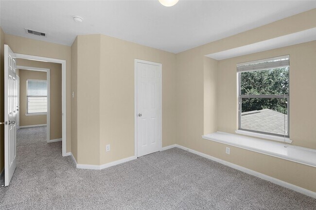 Building Photo - 18743 Westgate Park Dr