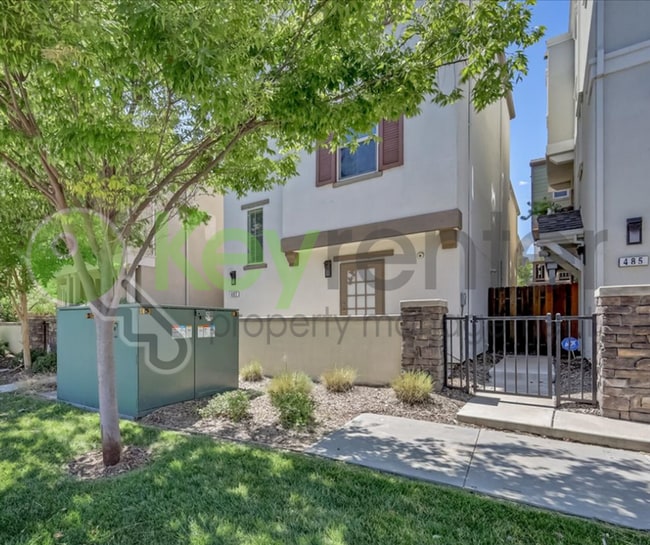 Building Photo - 487 McClatchy Way