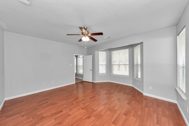 Building Photo - 1819 Misty Falls Ln