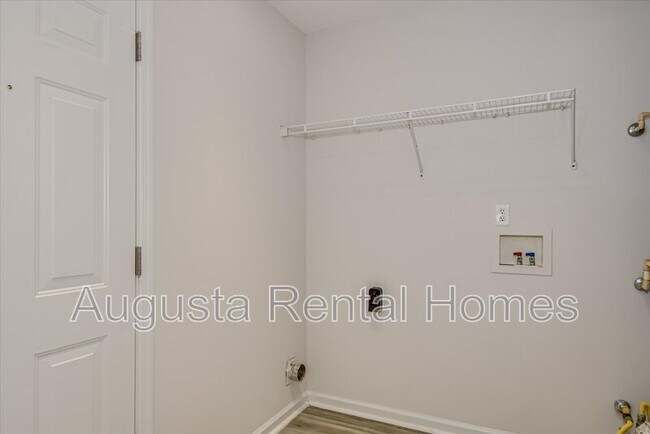 Building Photo - 4728 Laural Oak Dr