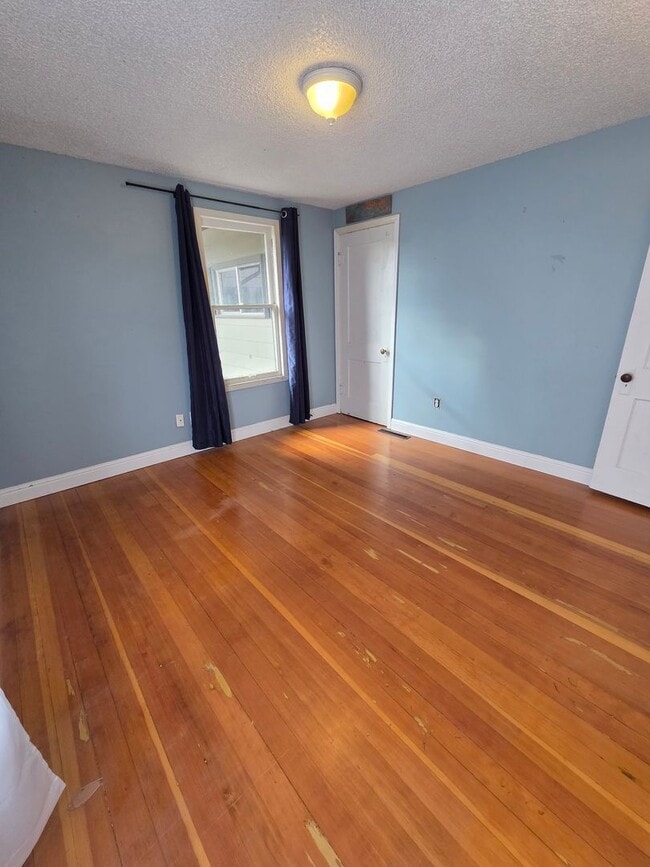 Building Photo - Charming 2-Bedroom Home with Loft in Lewiston