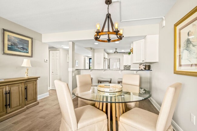 Building Photo - Oceanview 2 BR 2 BA in Vero Beach Turnkey Monthly Rental