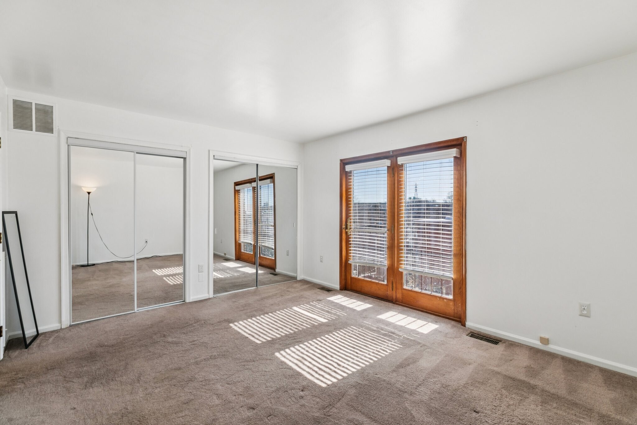 Building Photo - 3379 Frederick St