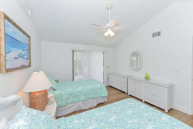 Building Photo - 1801 S US Hwy 1