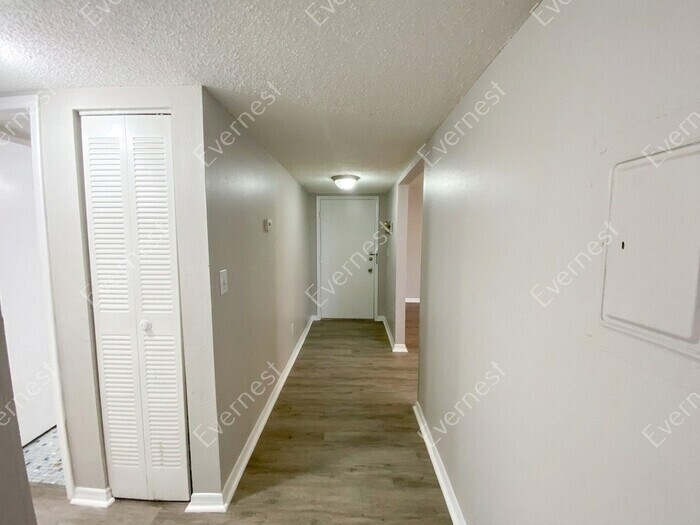 Building Photo - 4455 38th Terrace N